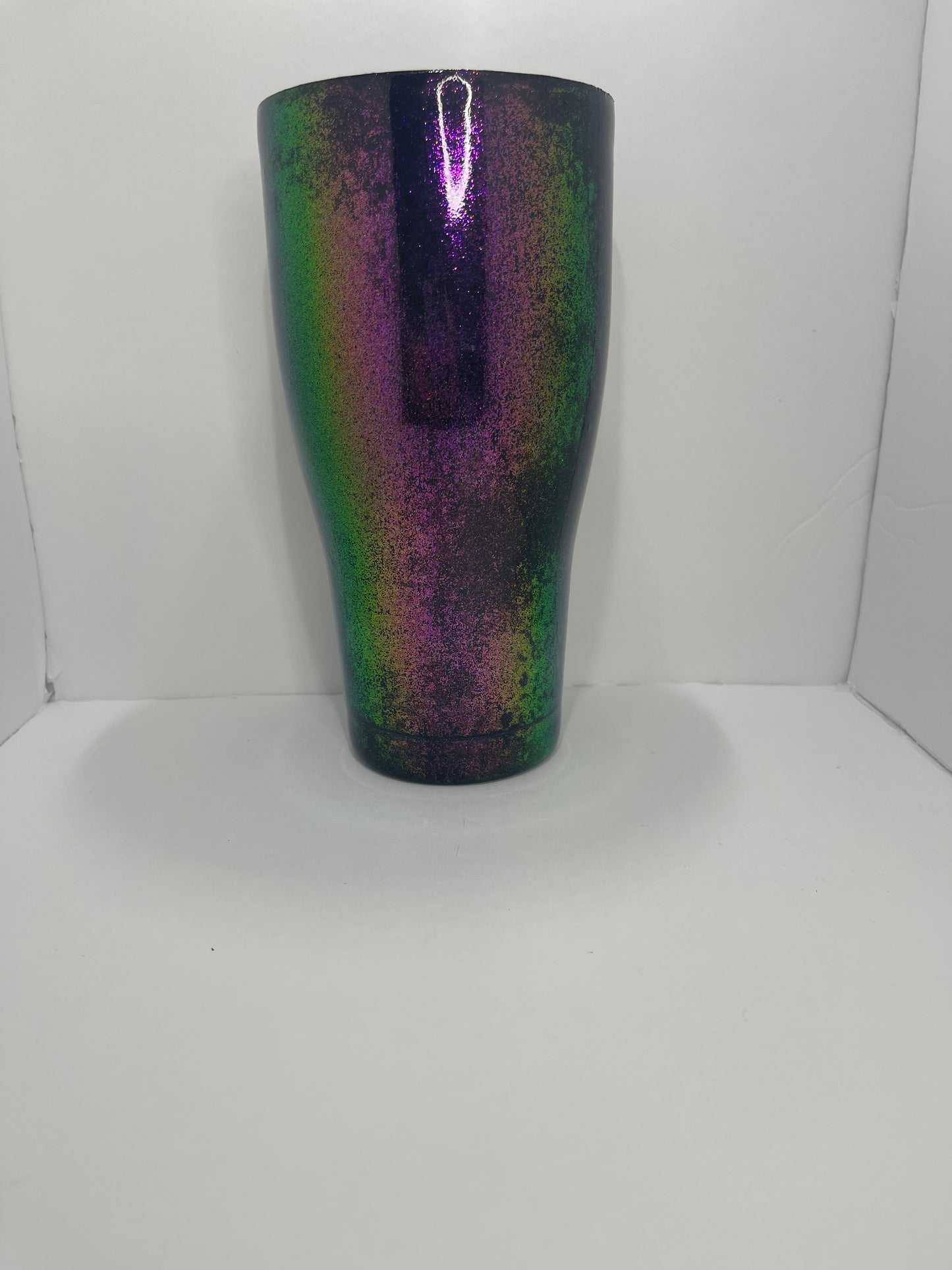 Holographic (30oz modern curve)